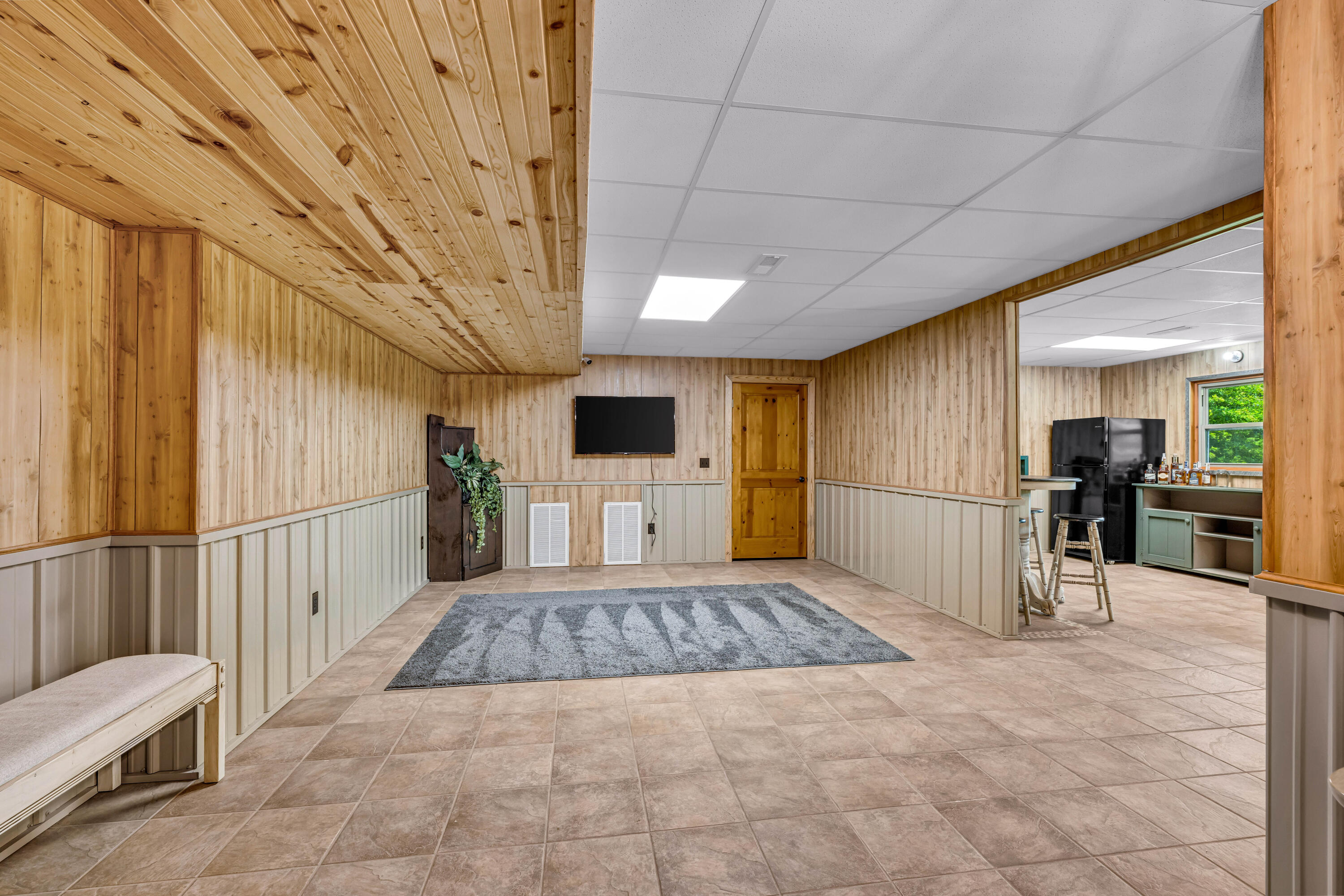 Listing image 68