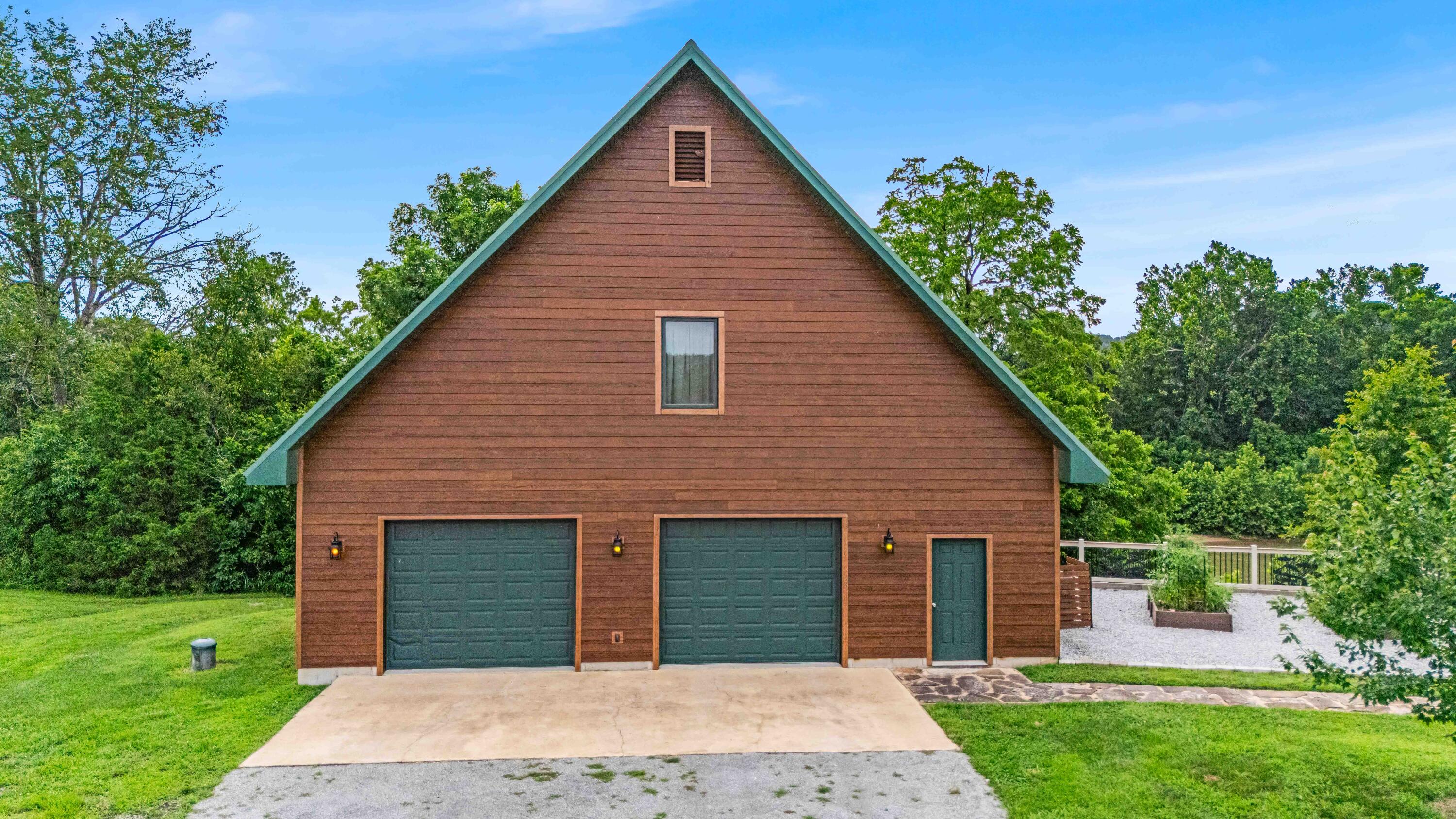 Listing image 105