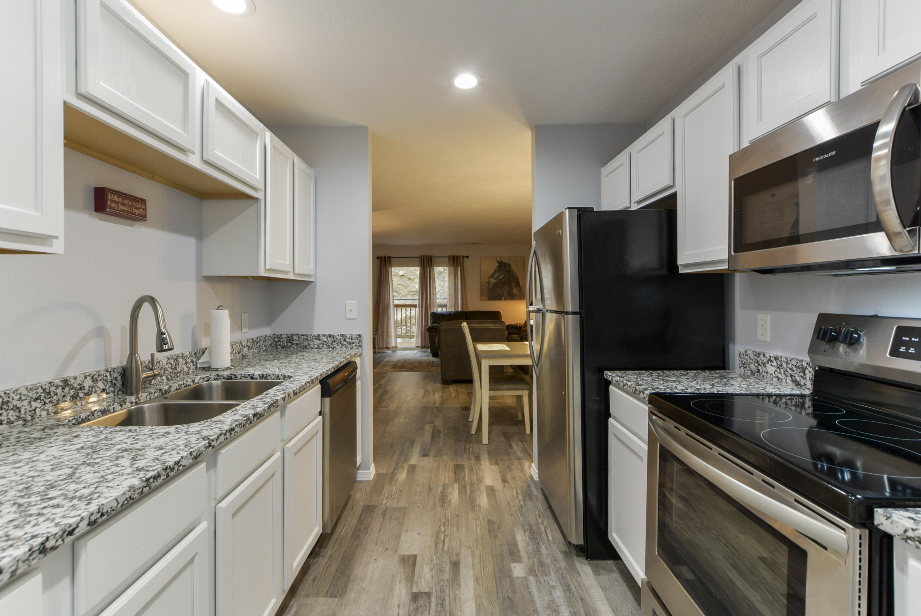 Listing image 80