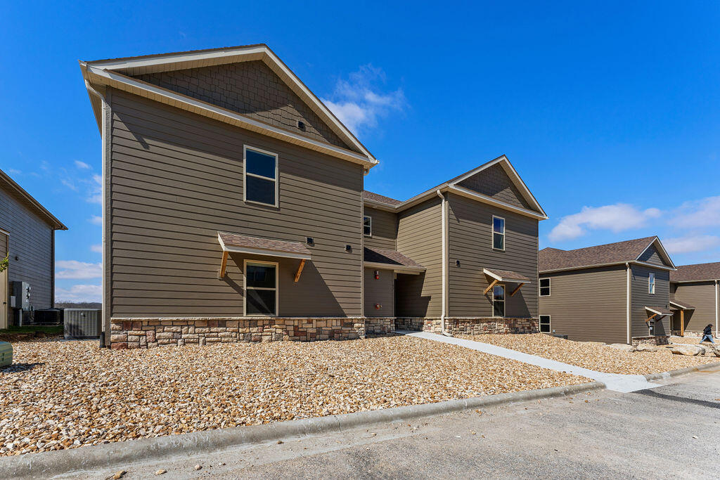 Listing image 73
