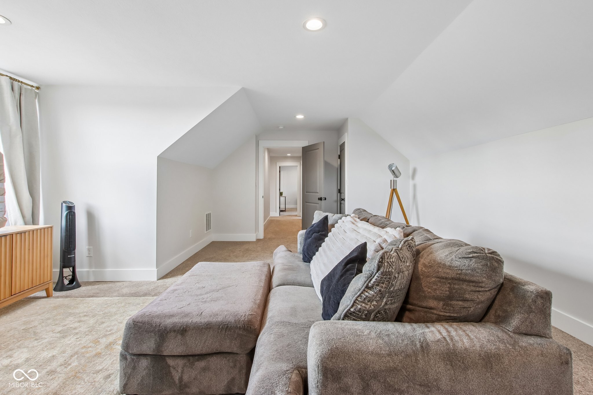 Listing image 51
