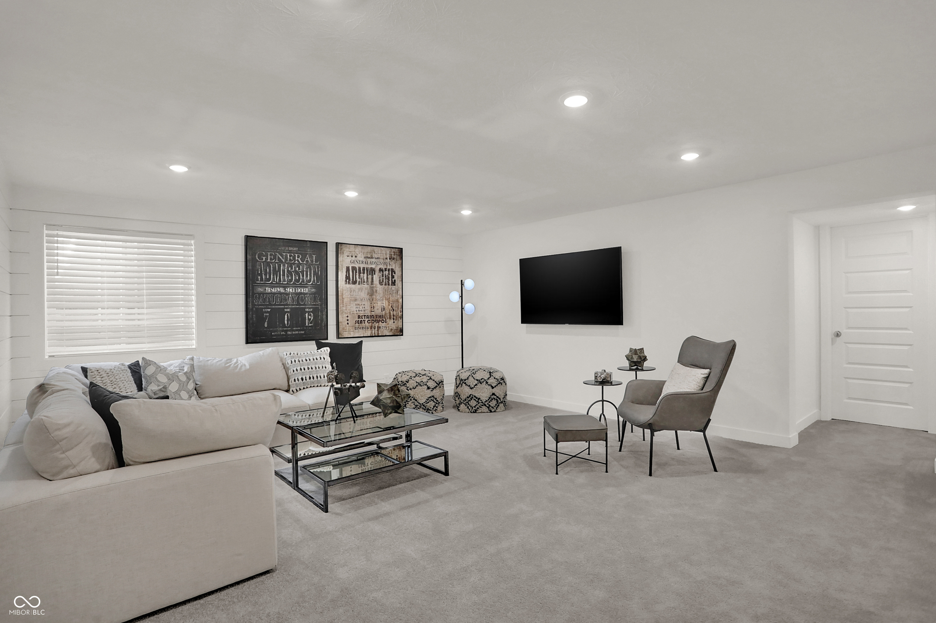 Listing image 54