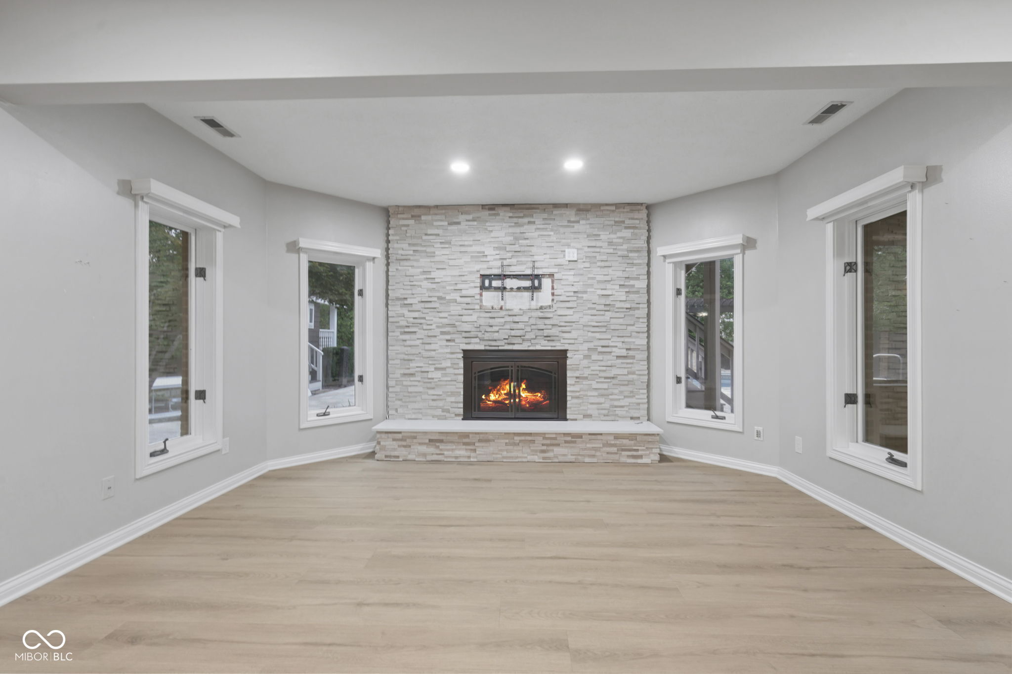Listing image 51
