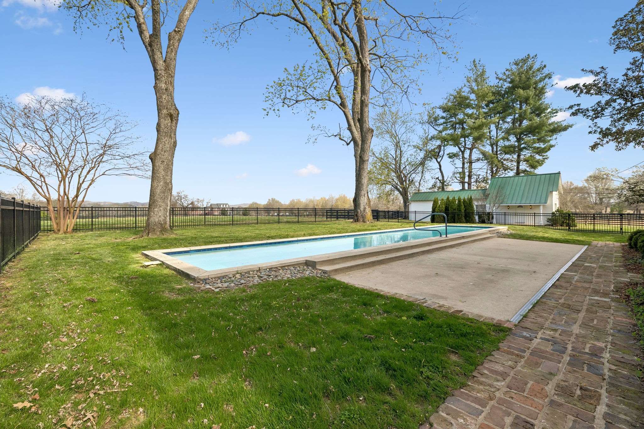 Listing image 80