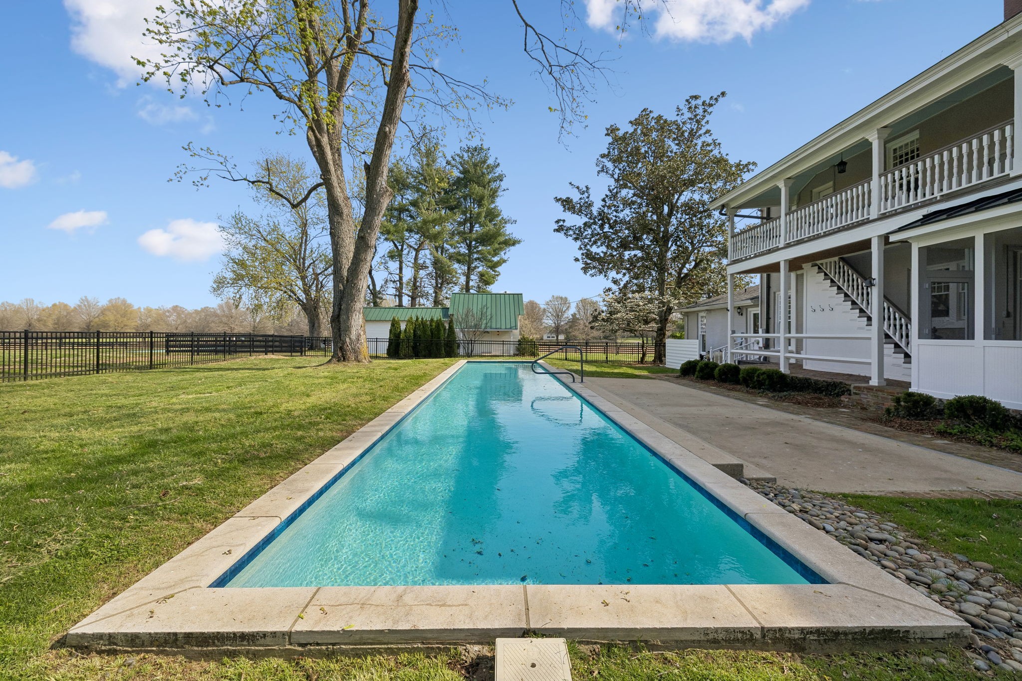 Listing image 83