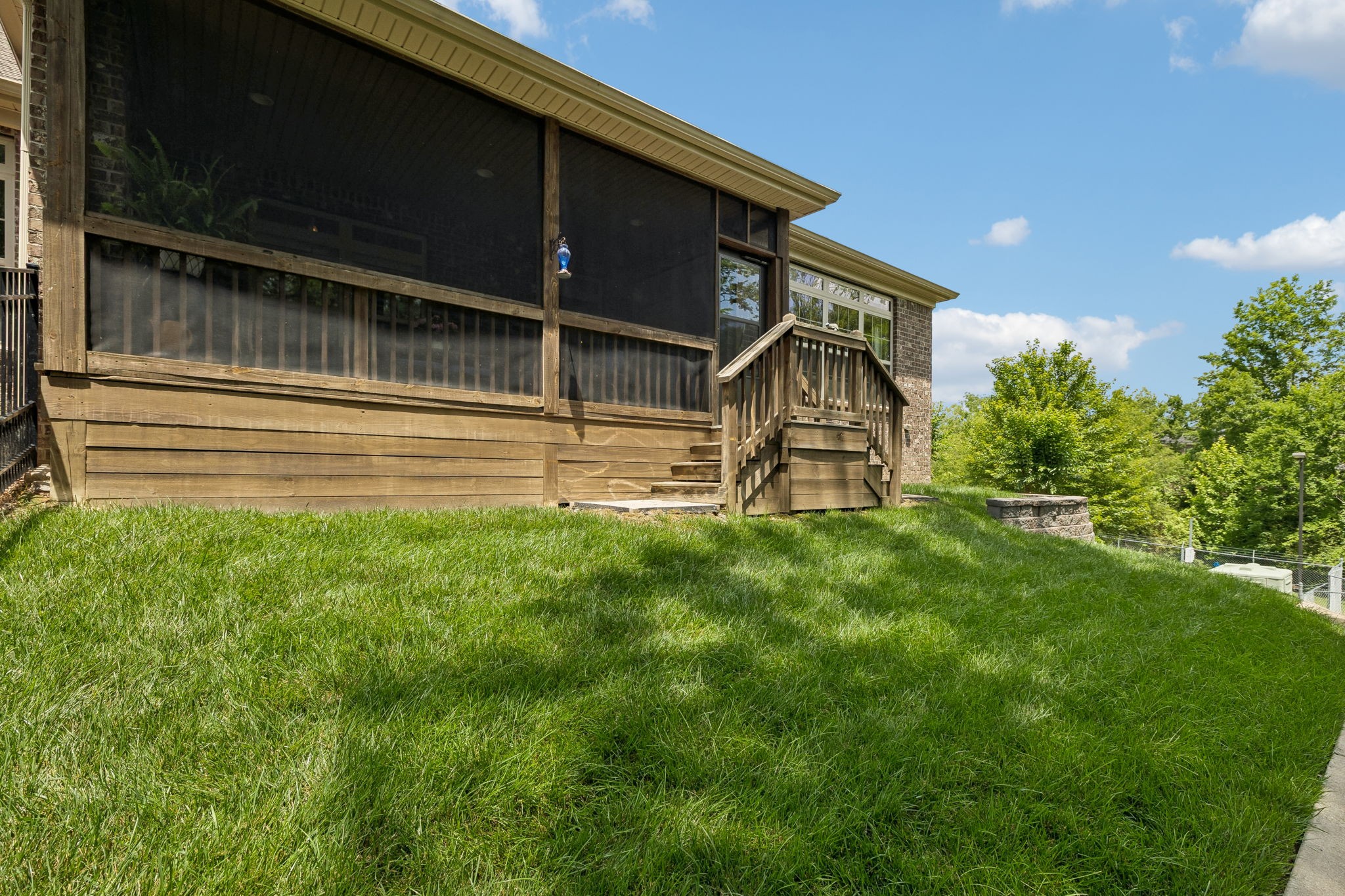 Listing image 44