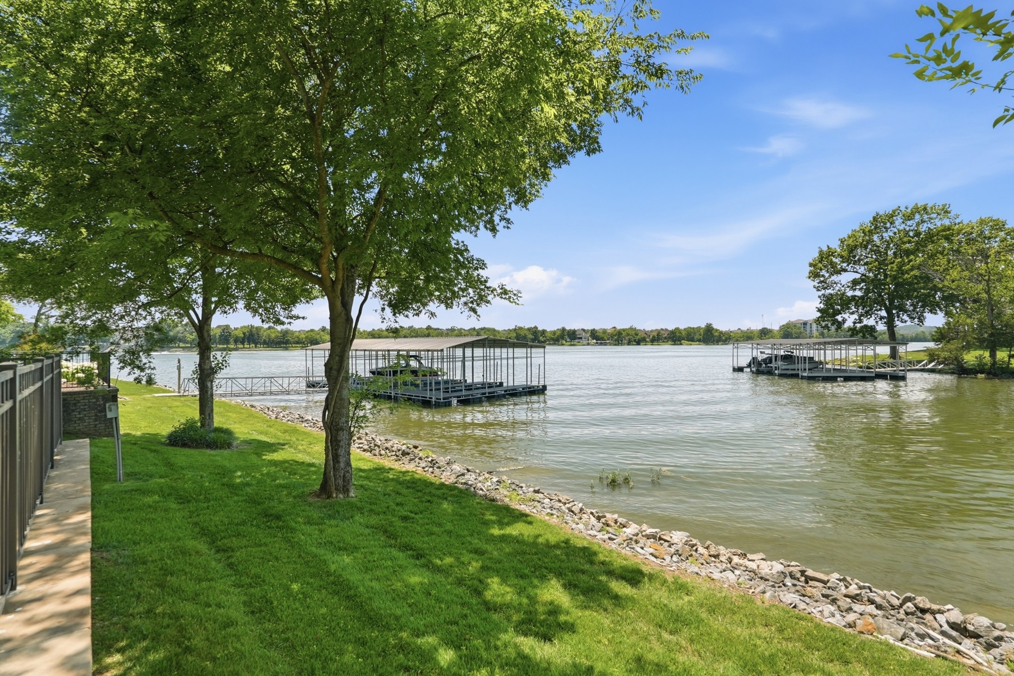 Listing image 90