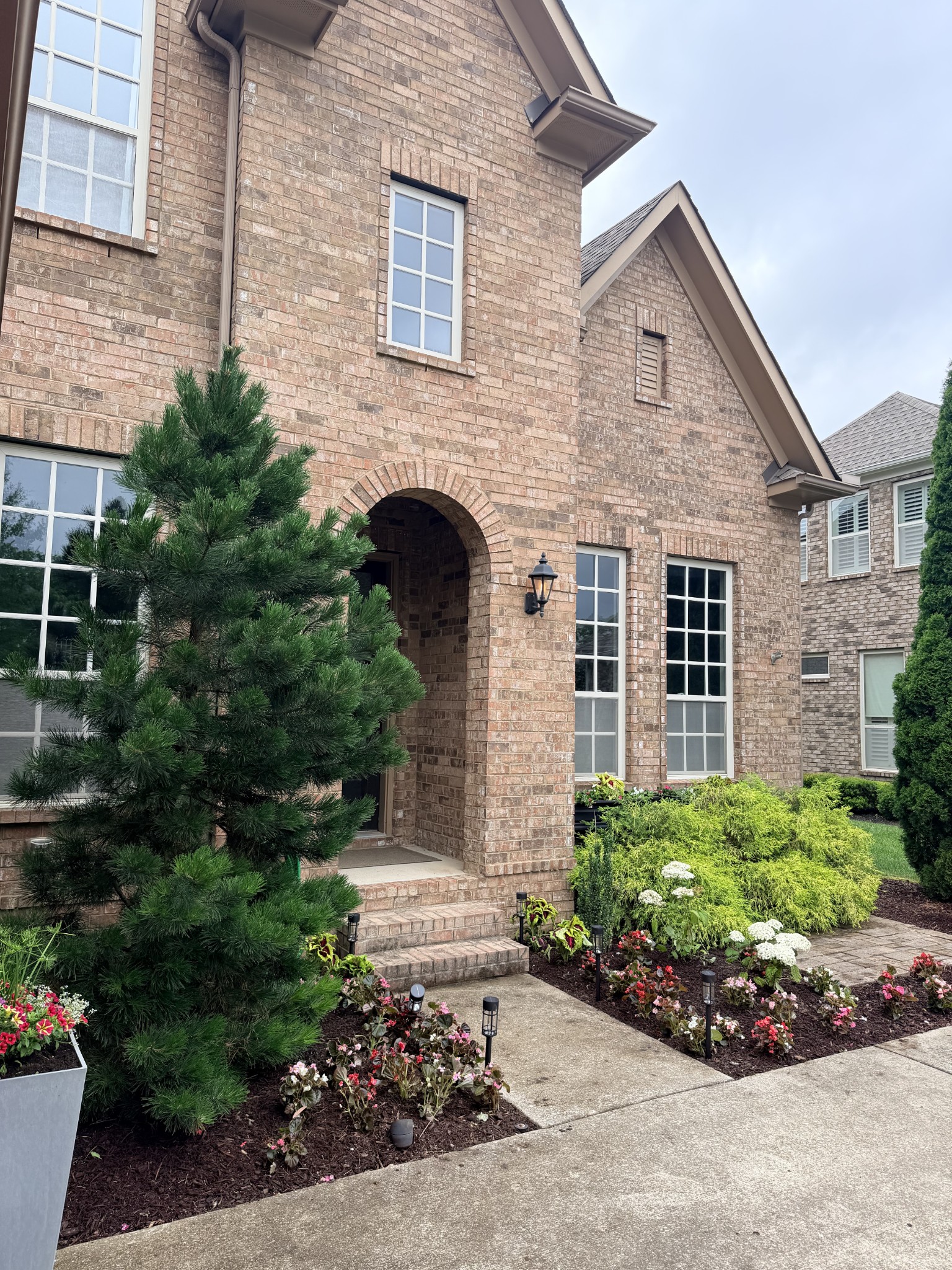 Listing image 52