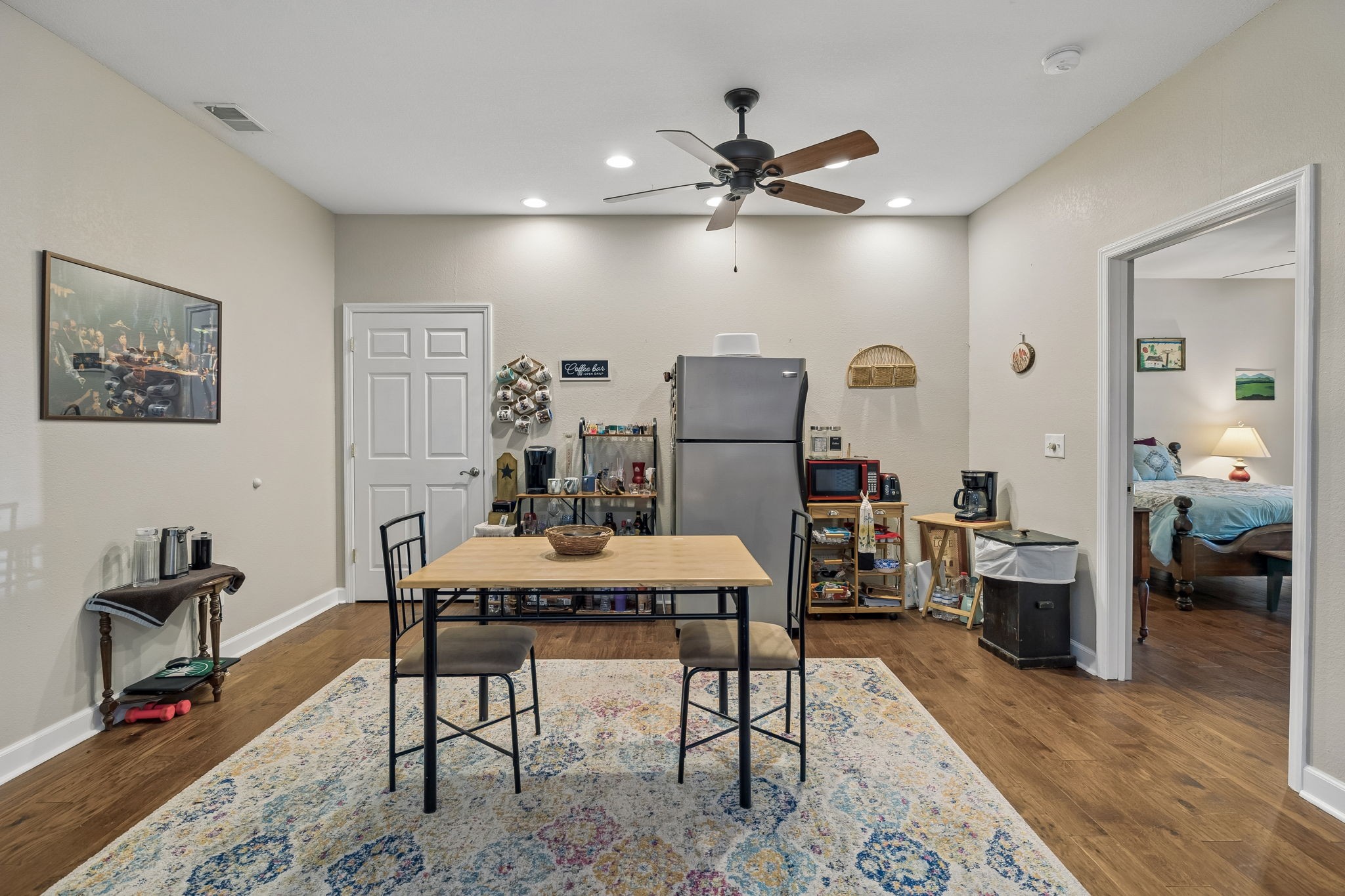 Listing image 38