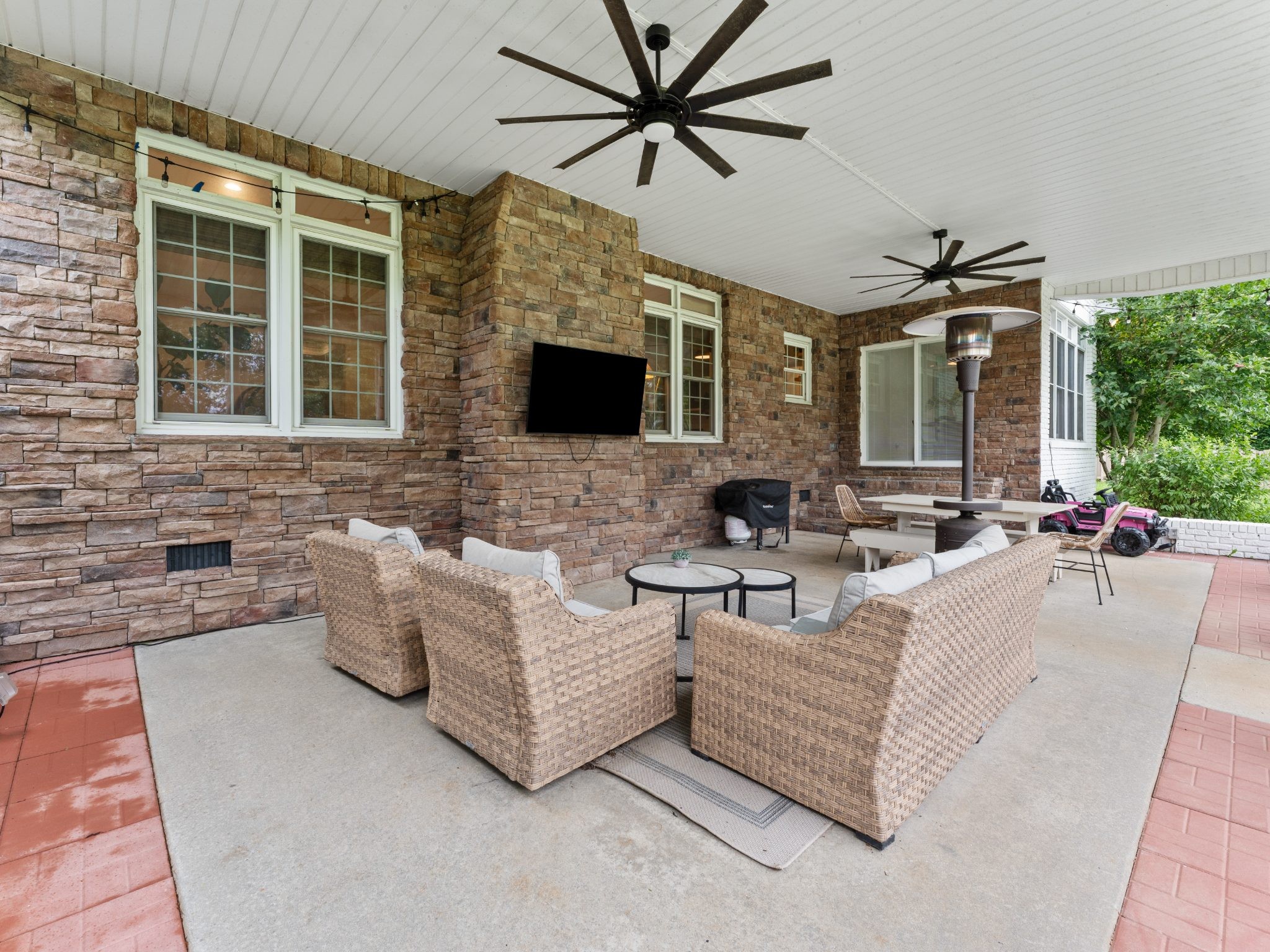 Listing image 55