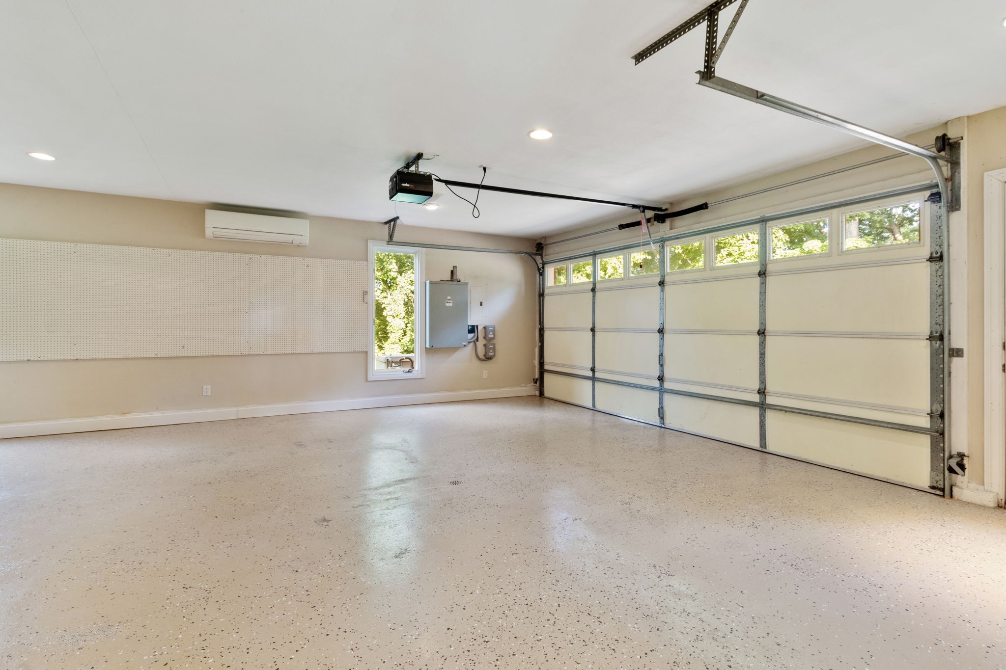 Listing image 61