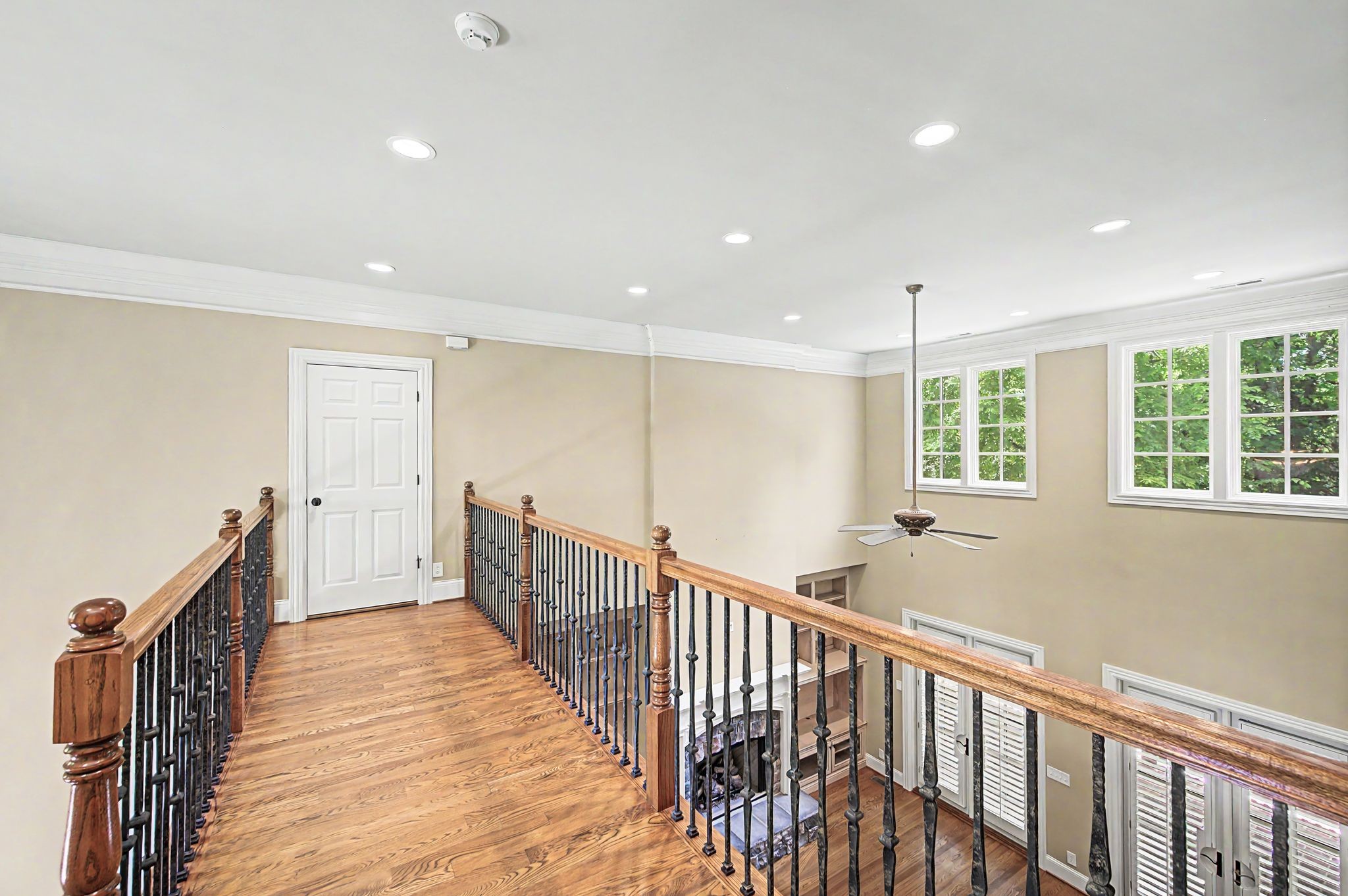 Listing image 54