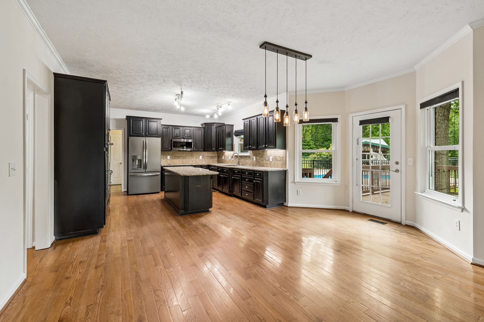 Listing image 11
