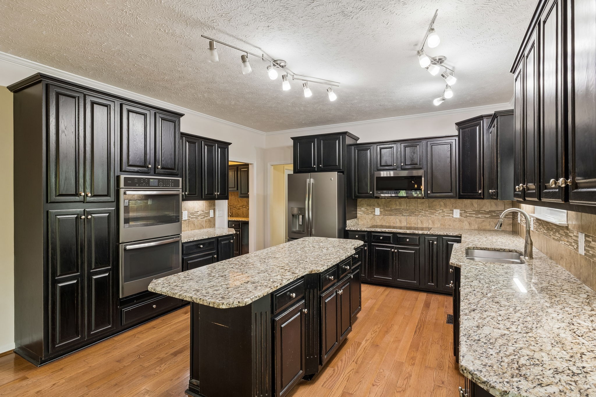 Listing image 14