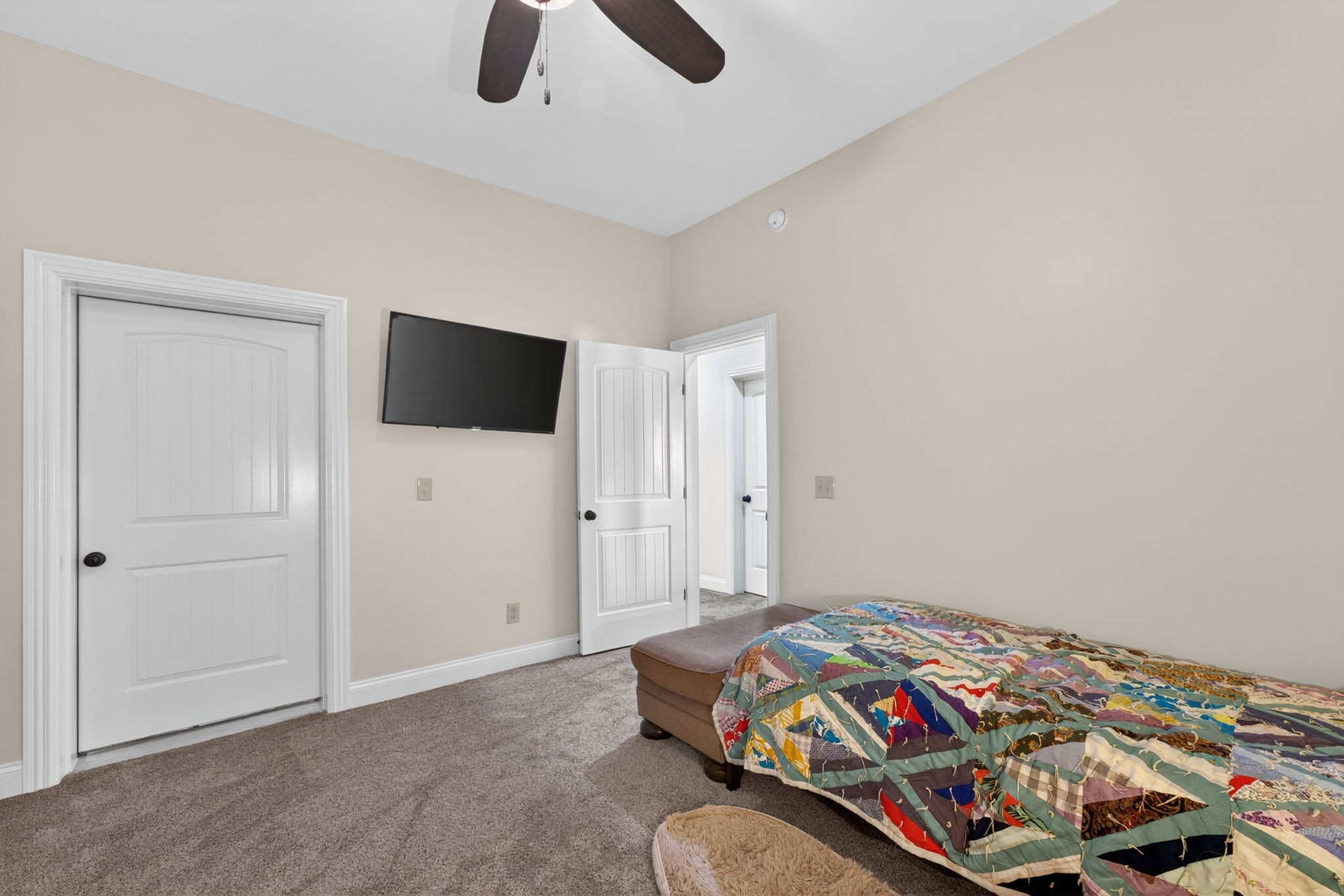 Listing image 52