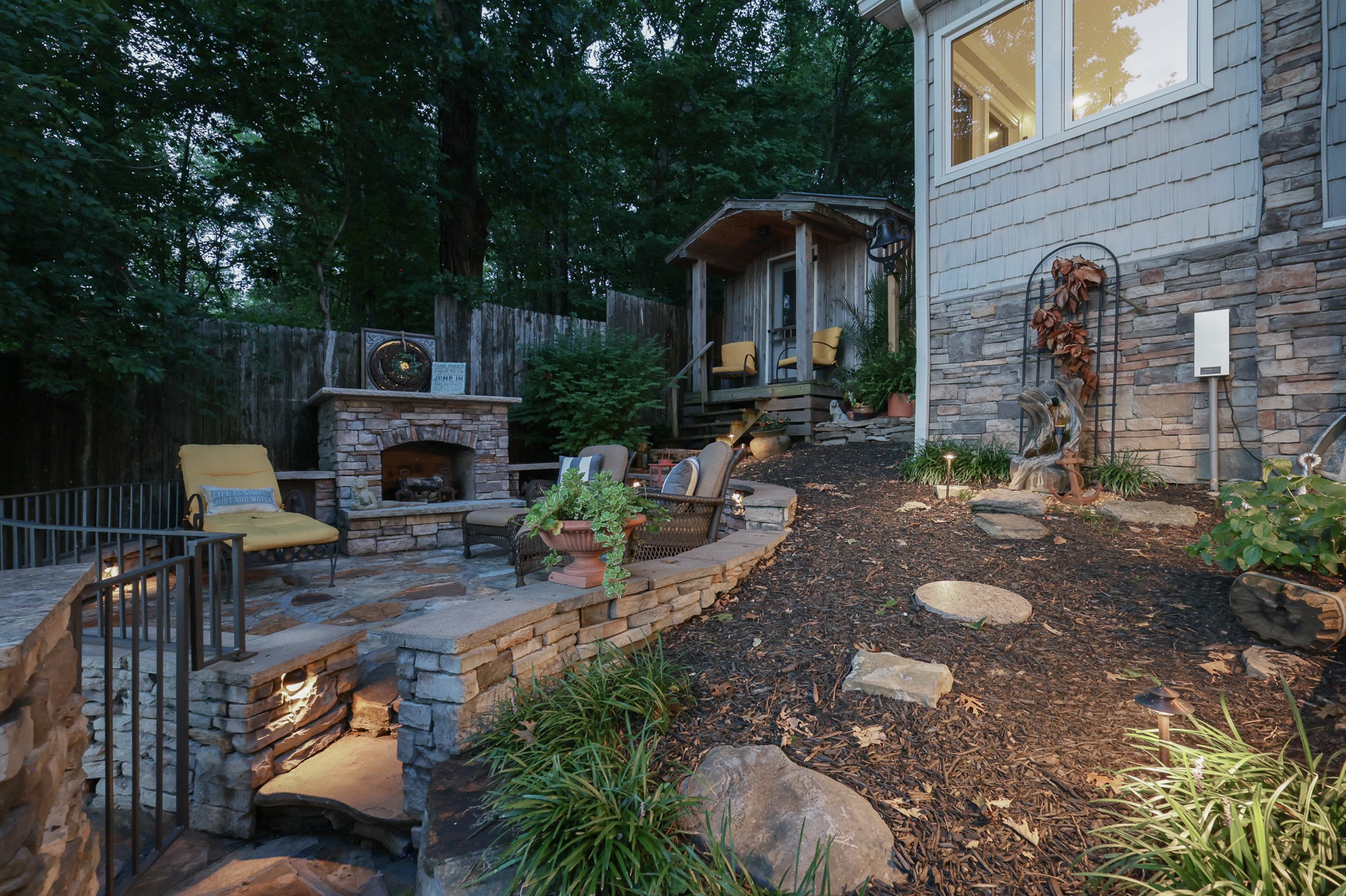Listing image 44