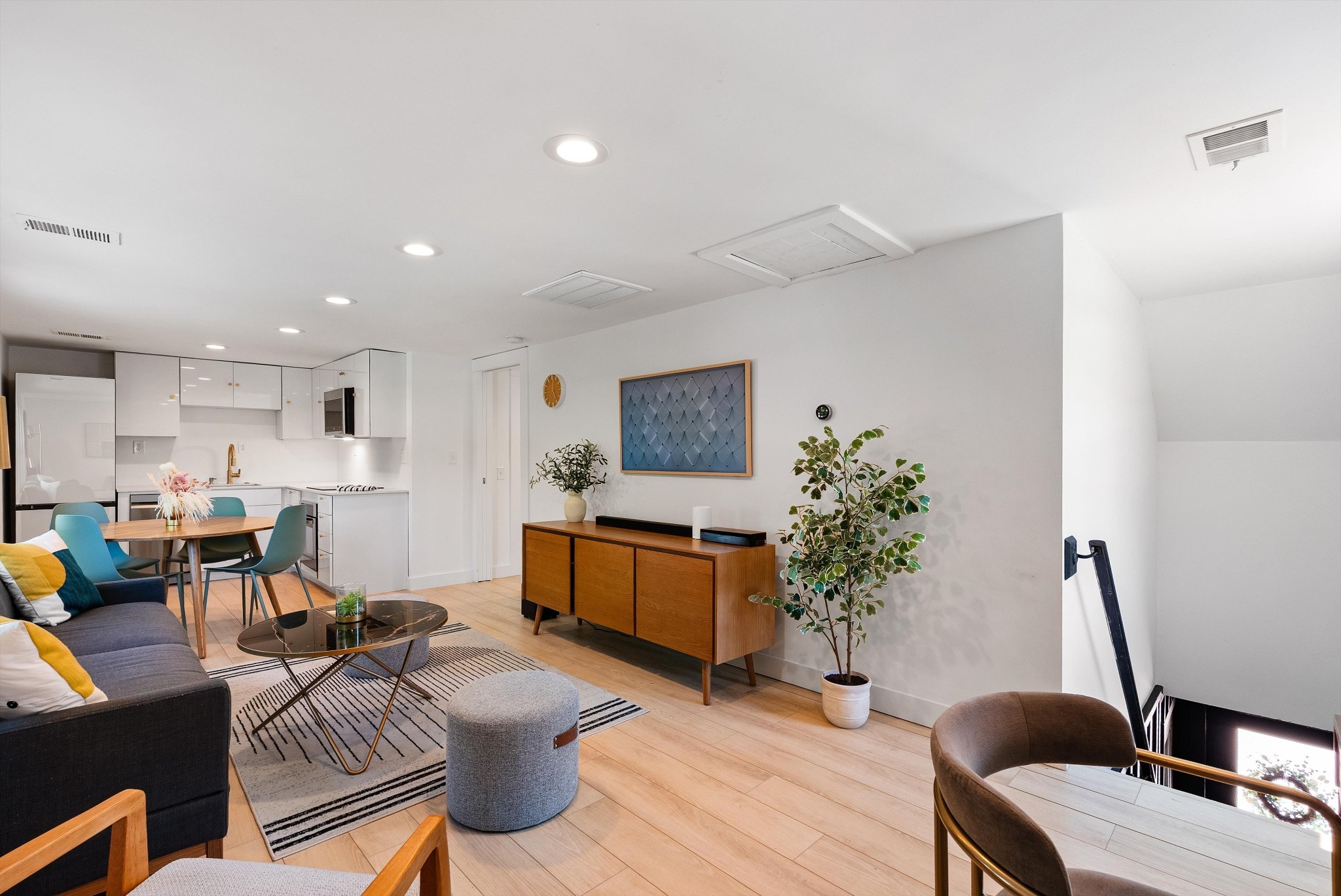 Listing image 80