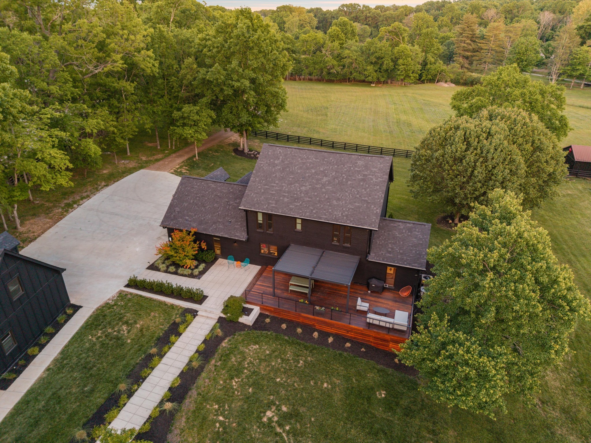 Listing image 92
