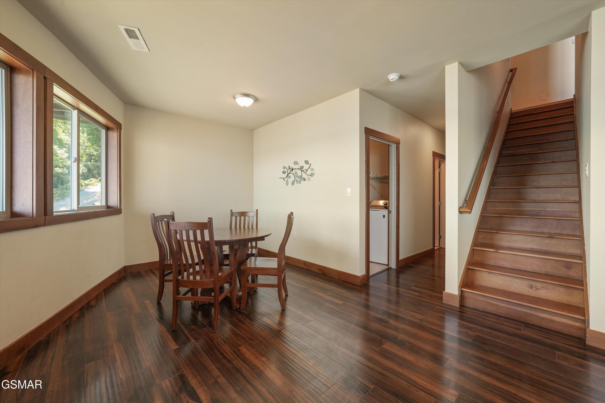 Listing image 56