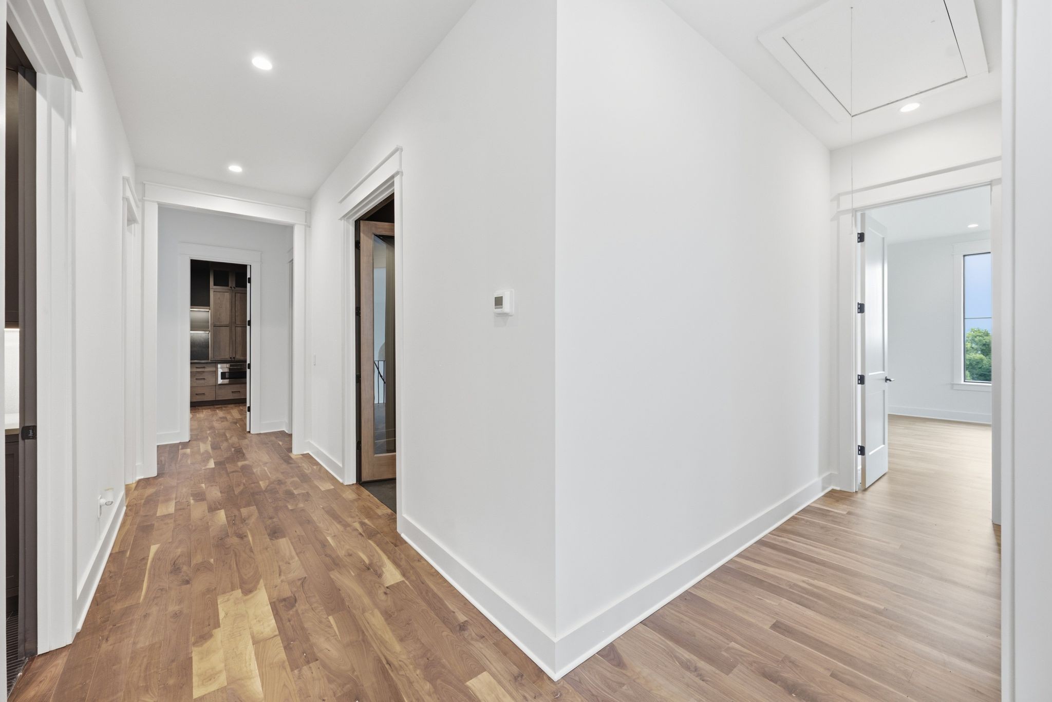Listing image 53