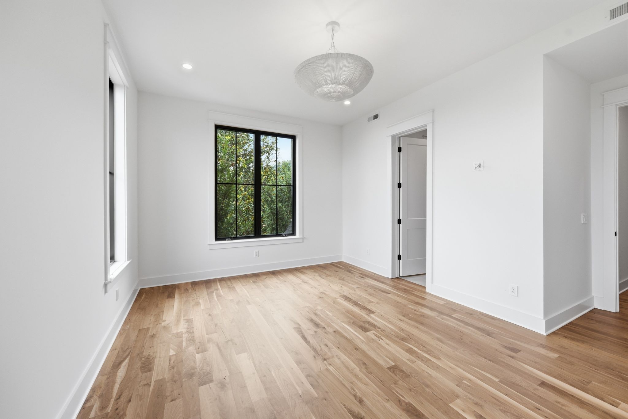 Listing image 55