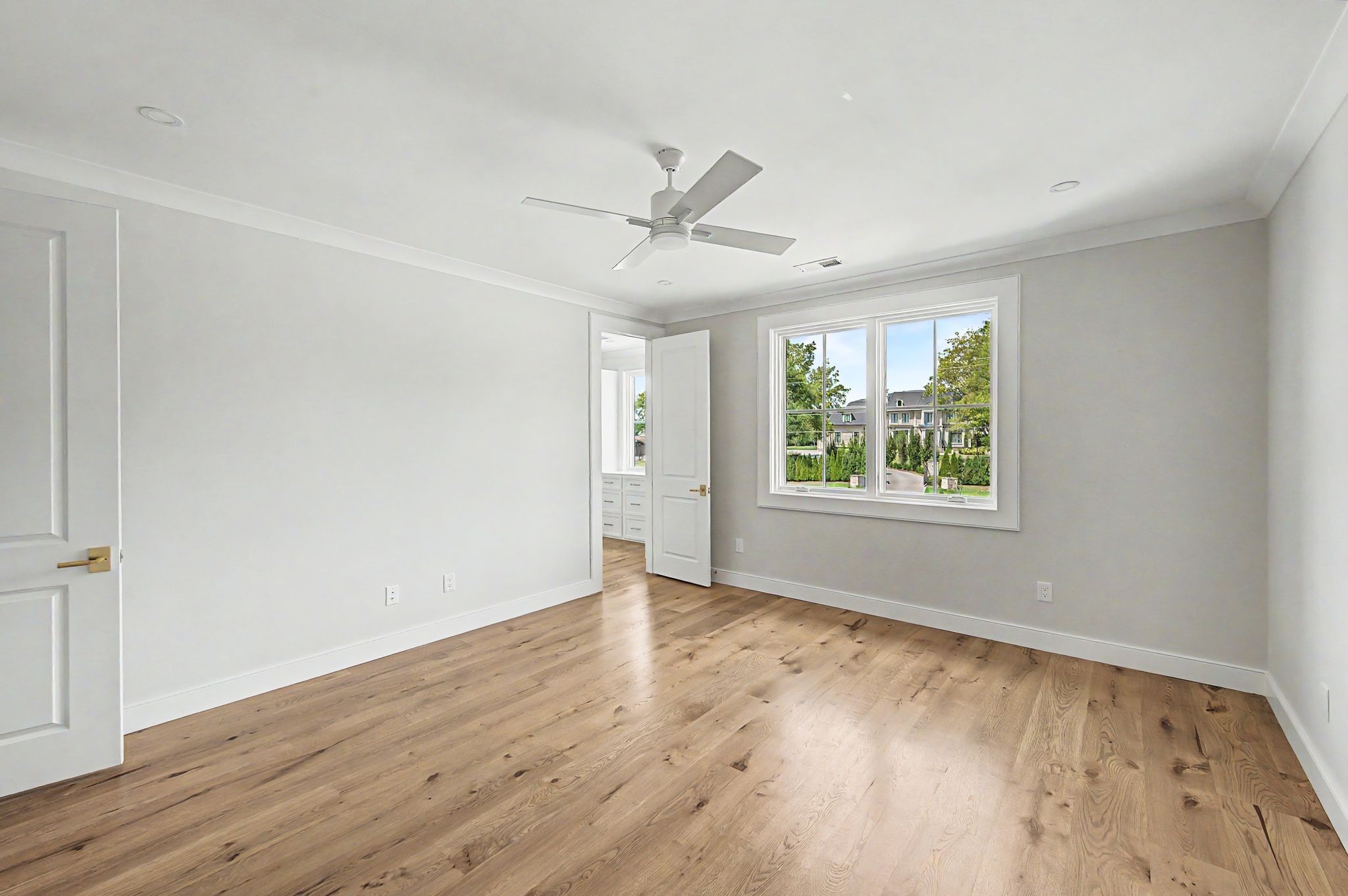 Listing image 83