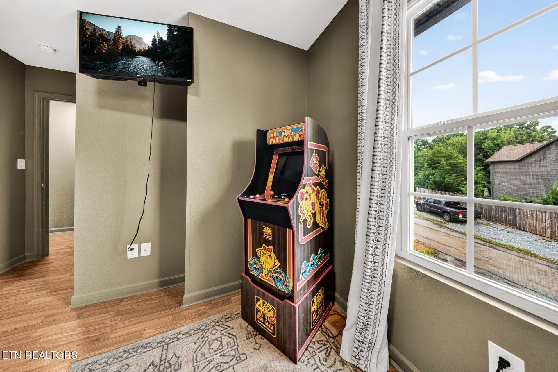 Listing image 24
