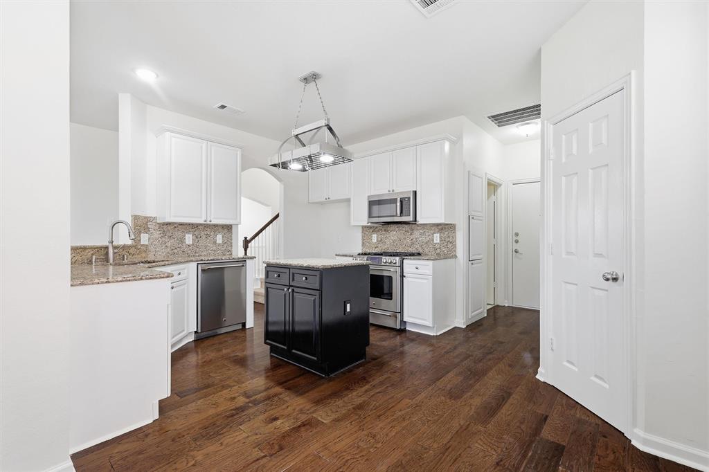Listing image 16