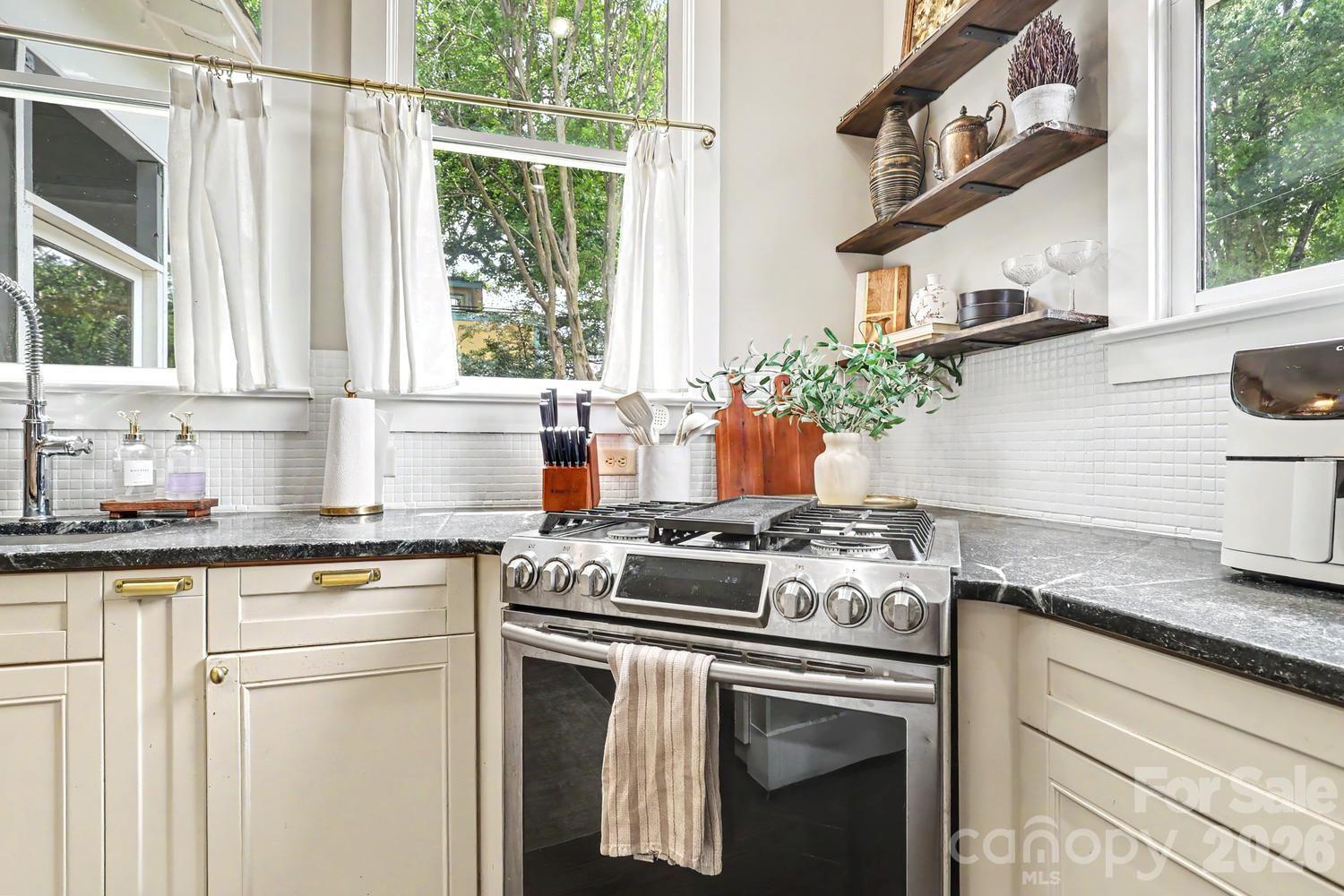 Listing image 11