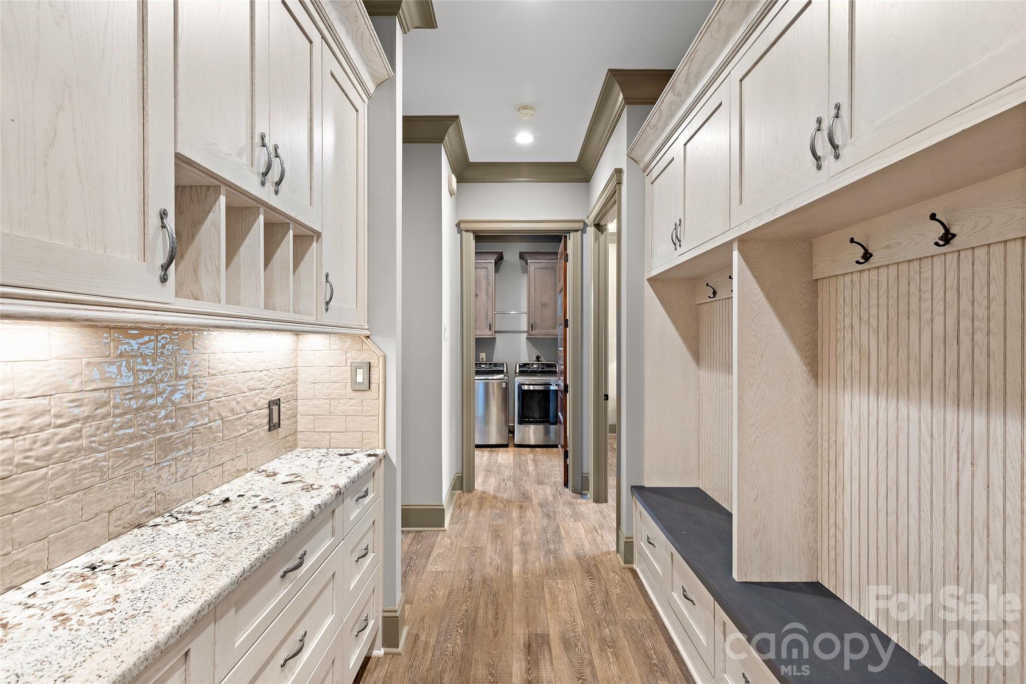 Listing image 14