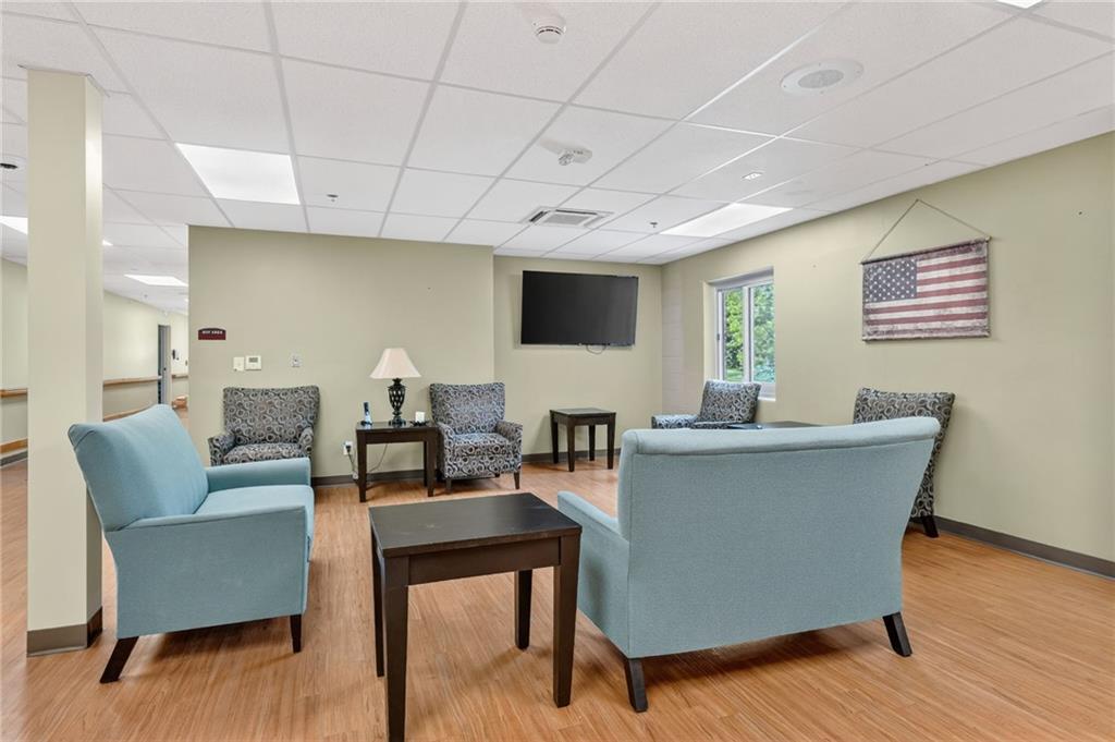 Listing image 54