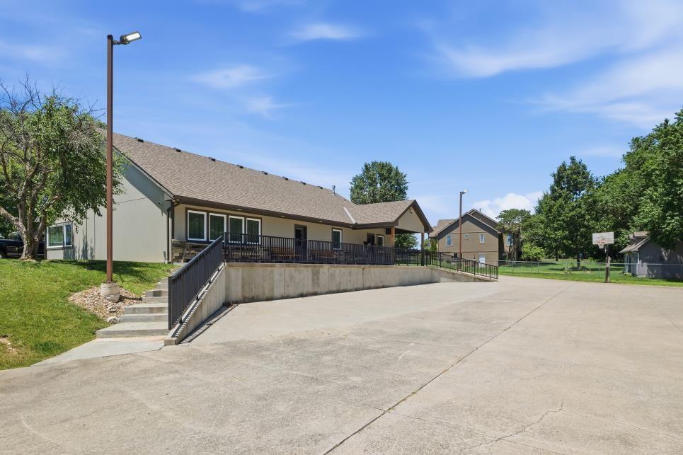 Listing image 86