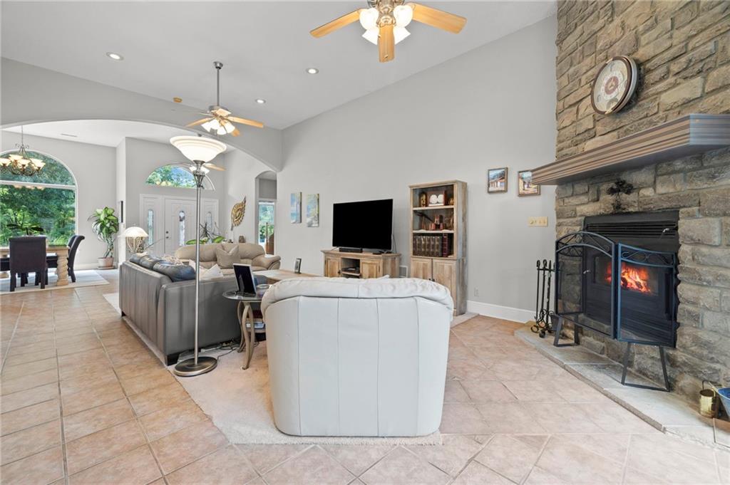 Listing image 14