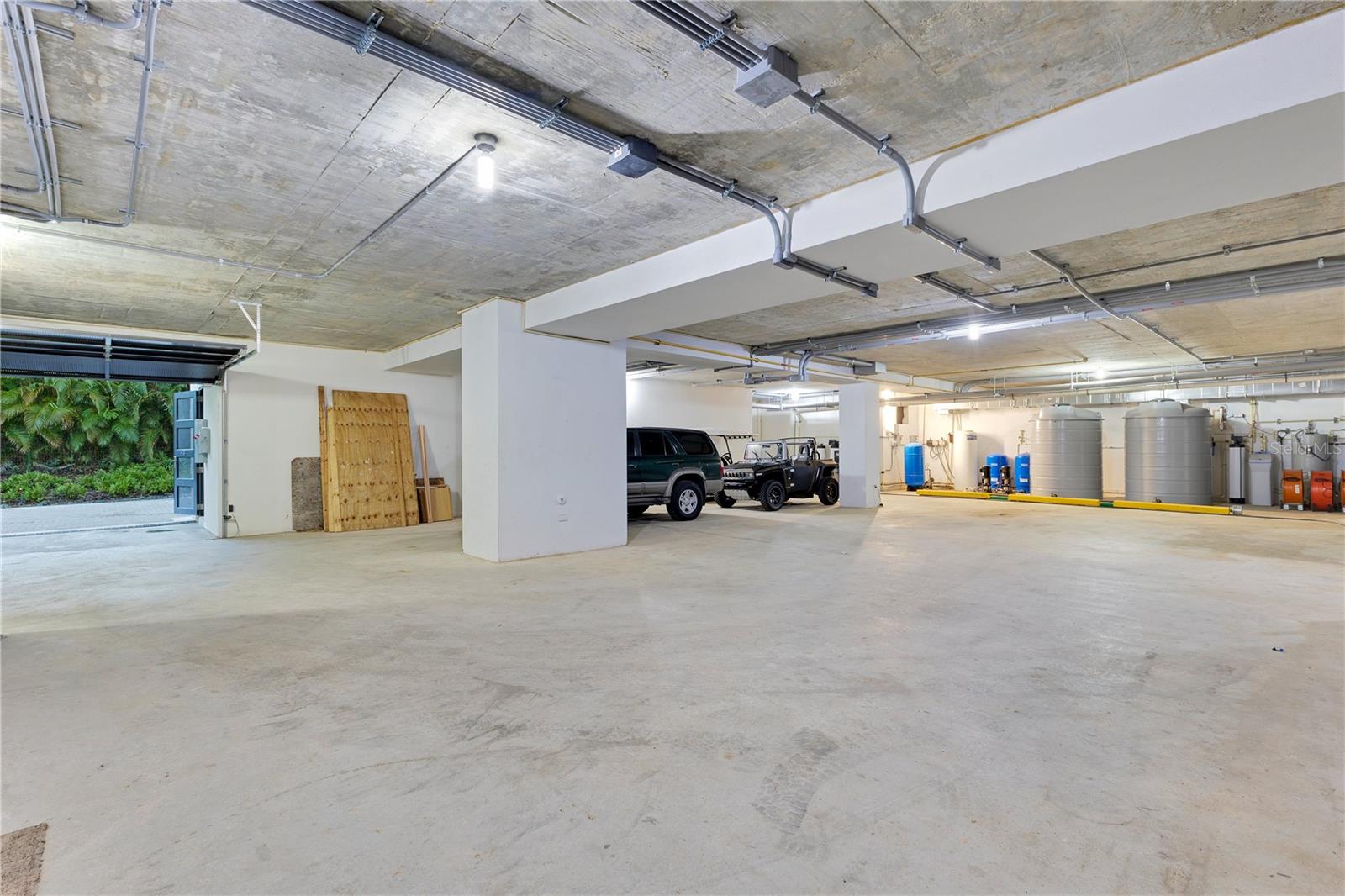 Listing image 48