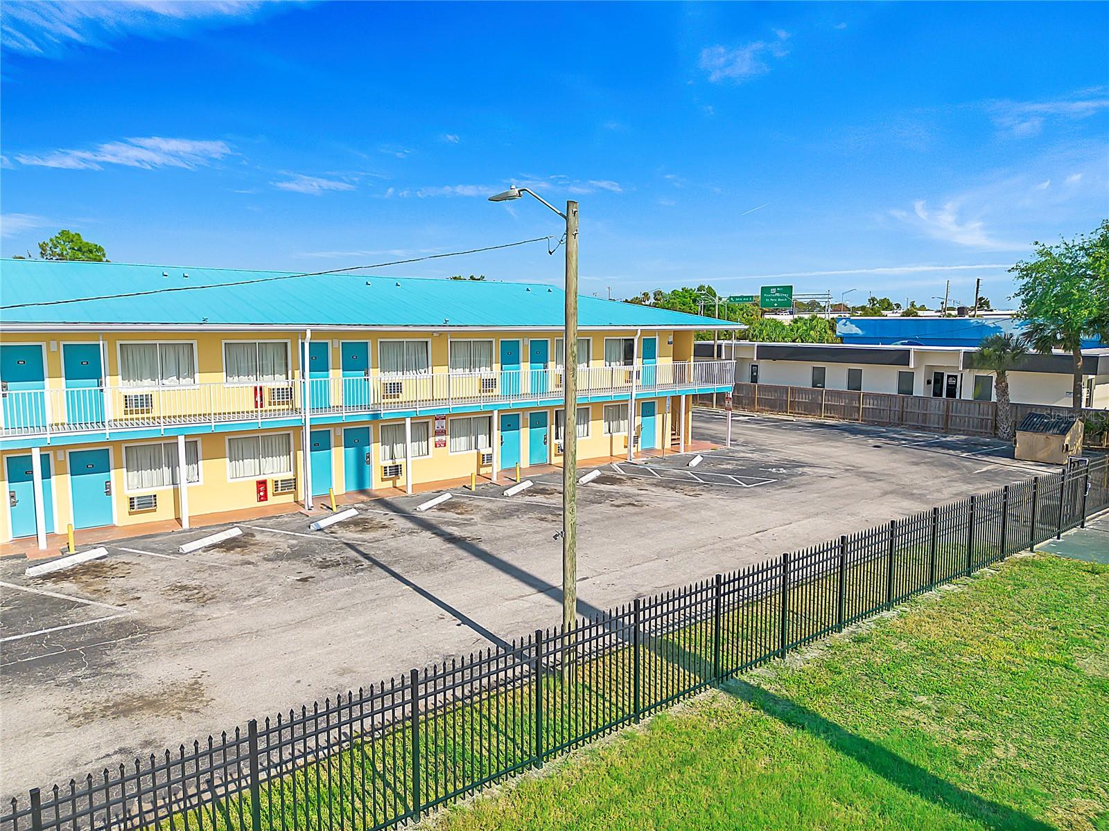 Listing image 10
