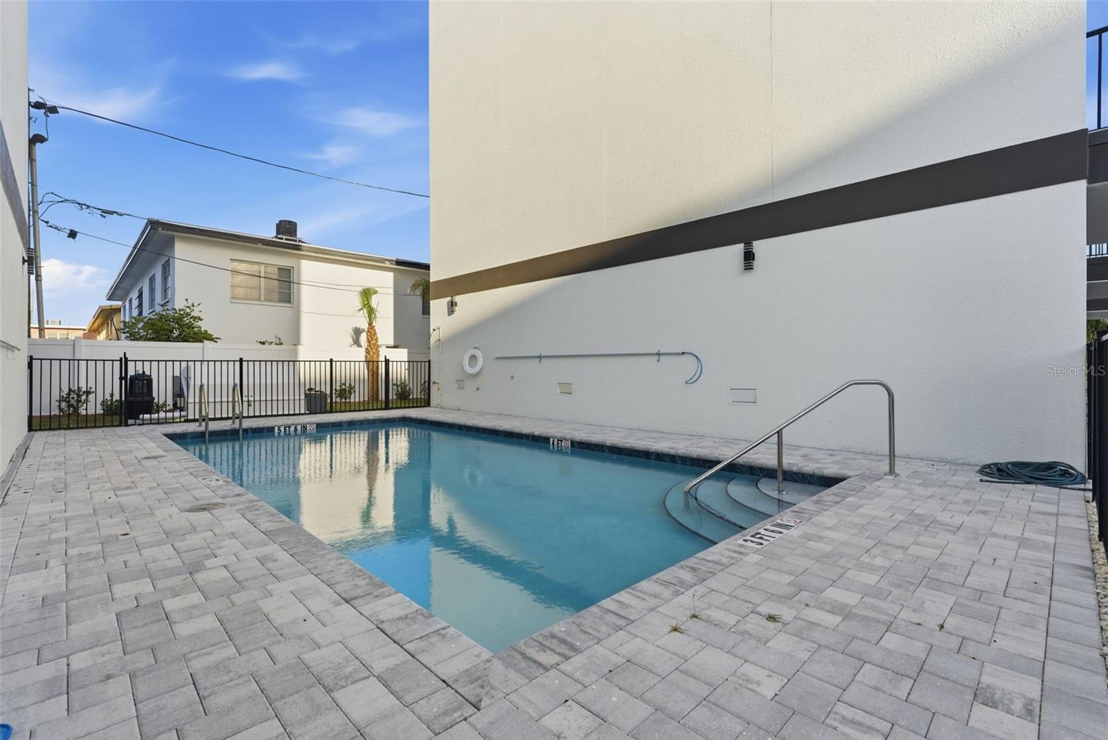 Listing image 53