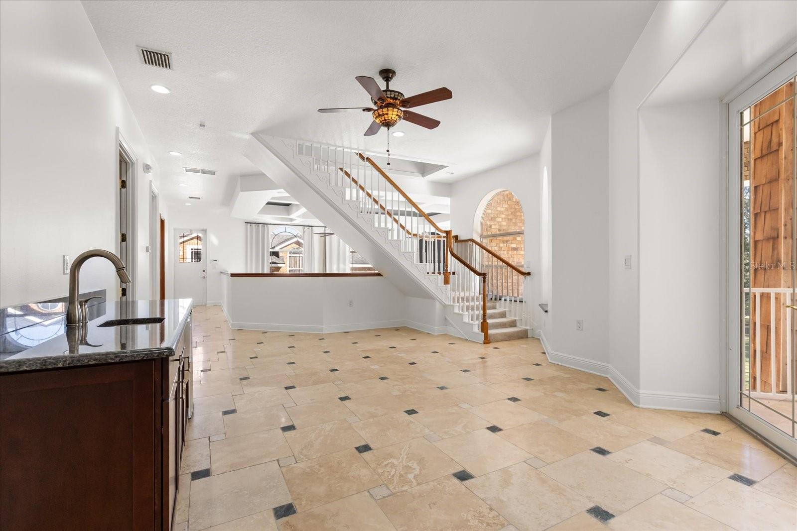 Listing image 65