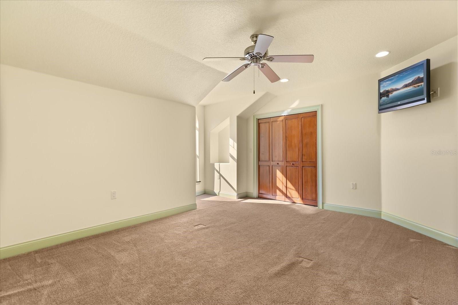 Listing image 86