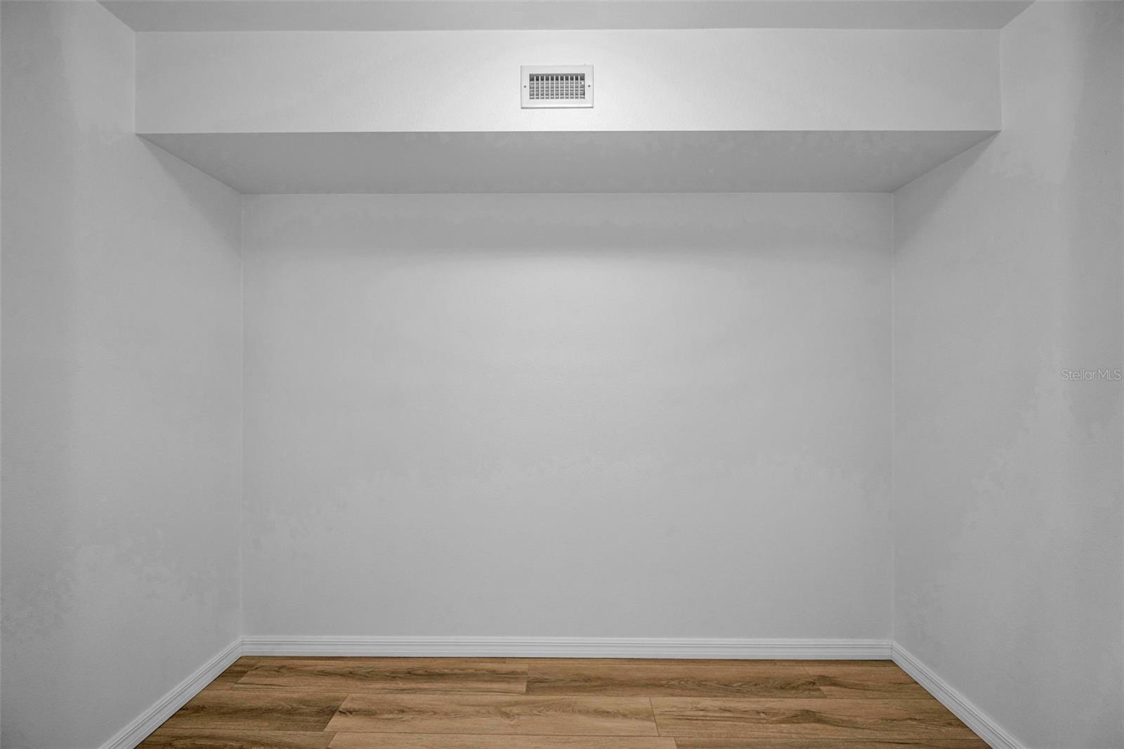 Listing image 30