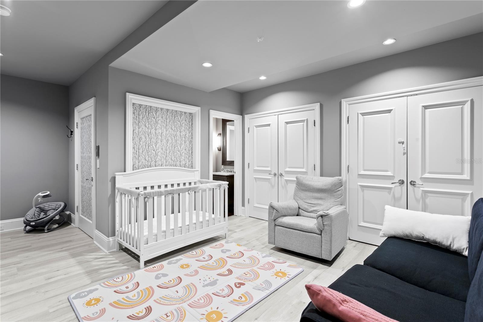 Listing image 80