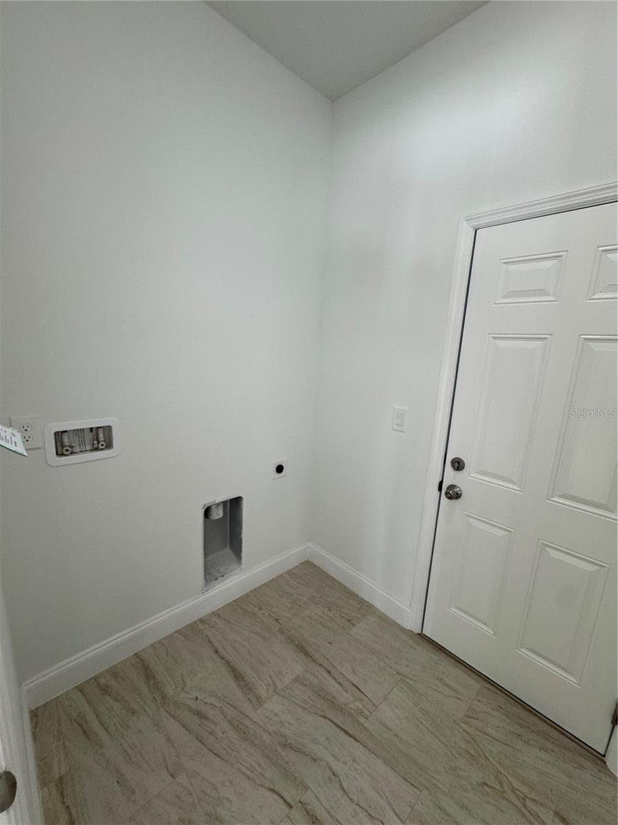 Listing image 30