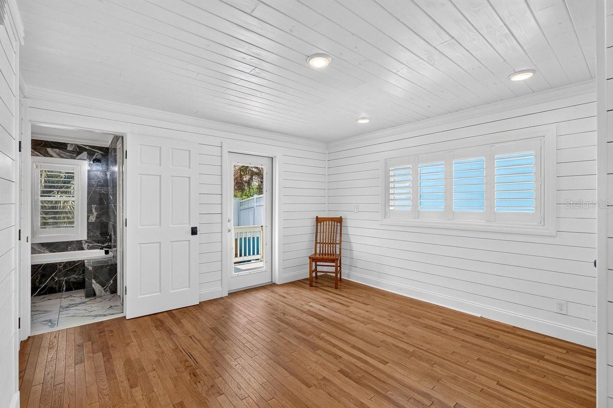 Listing image 54