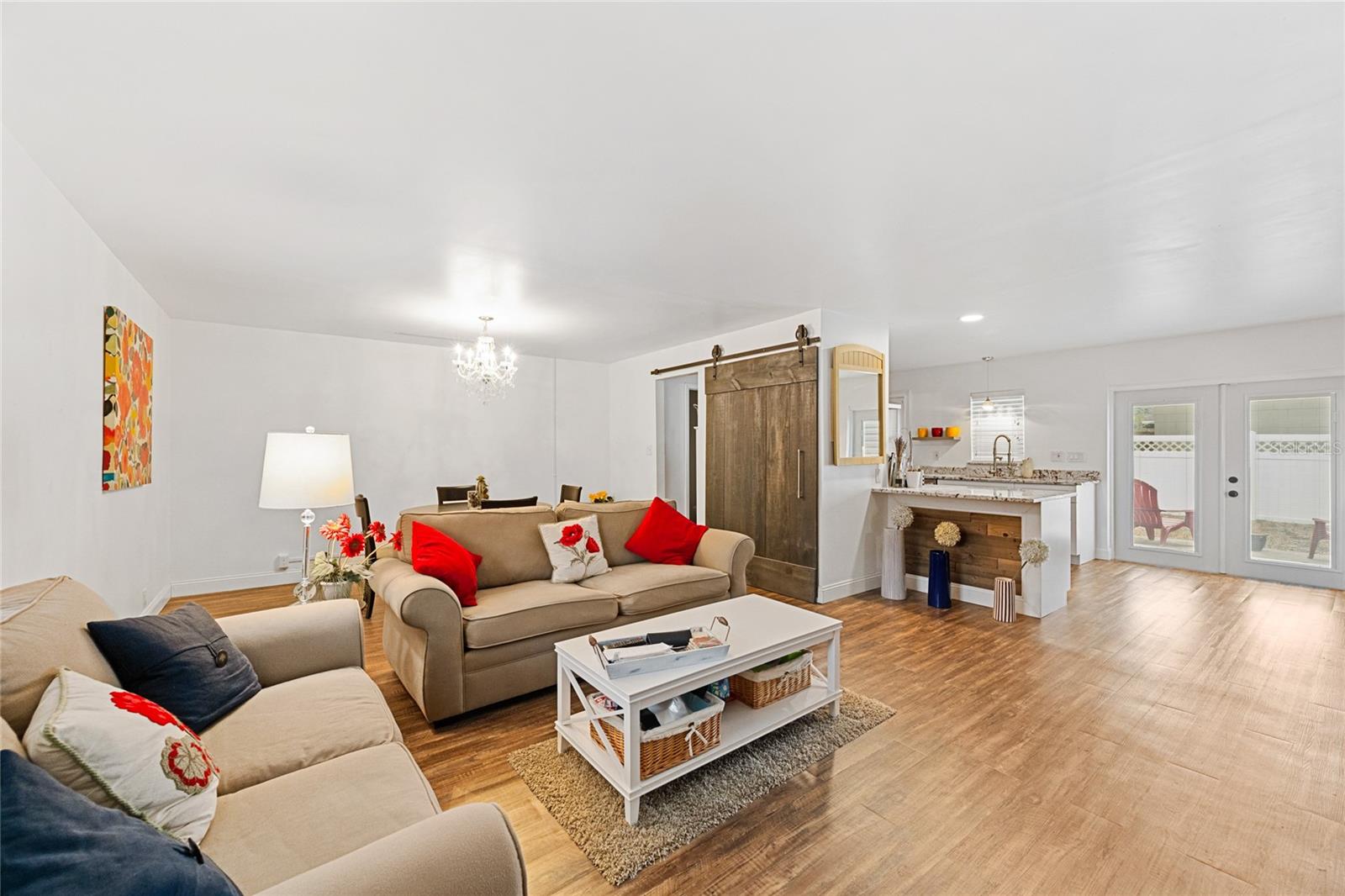 Listing image 1