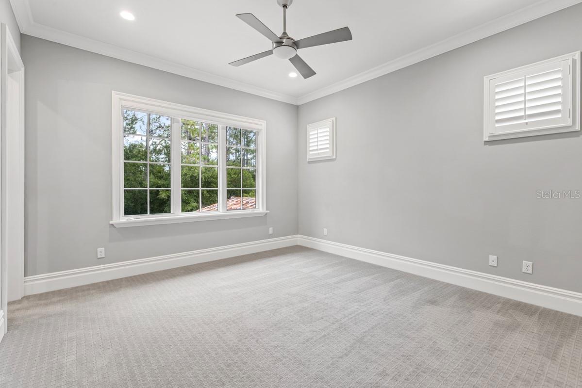 Listing image 52
