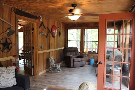 Cabin For Sale In Savannah Near Tn River - image 5