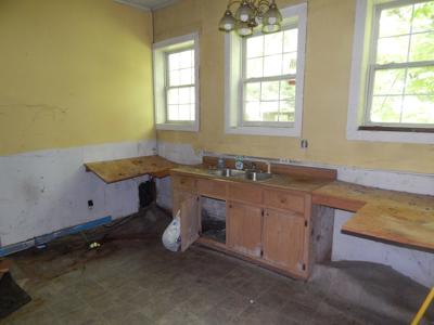 Tn. Historic Home, 6 Acres Land with Creek For Sale!! - image 38