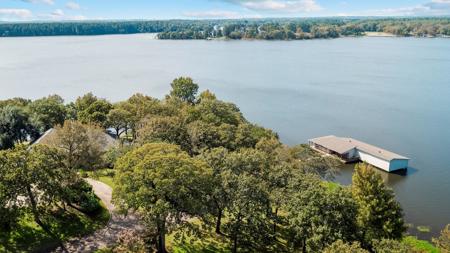 Waterfront Home For Sale On Lake Tyler | East Tx Real Estate - image 13