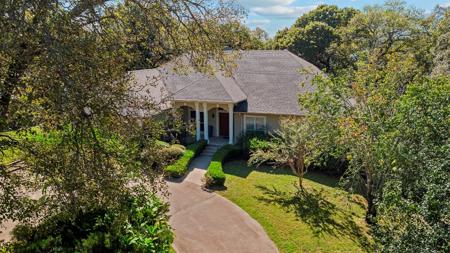 Waterfront Home For Sale On Lake Tyler | East Tx Real Estate - image 1