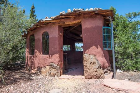 Off Grid Home for Sale borders State Trust Land, Seligman AZ - image 45