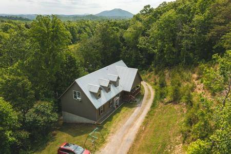 Aquatic Base on Claytor Lake for Sale in Radford Virginia - image 20